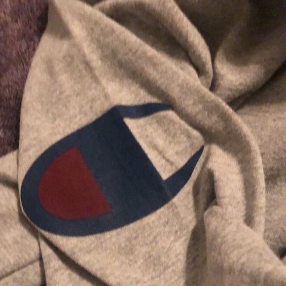 Champion gray long sleeve shirt size M. - Picture 6 of 7